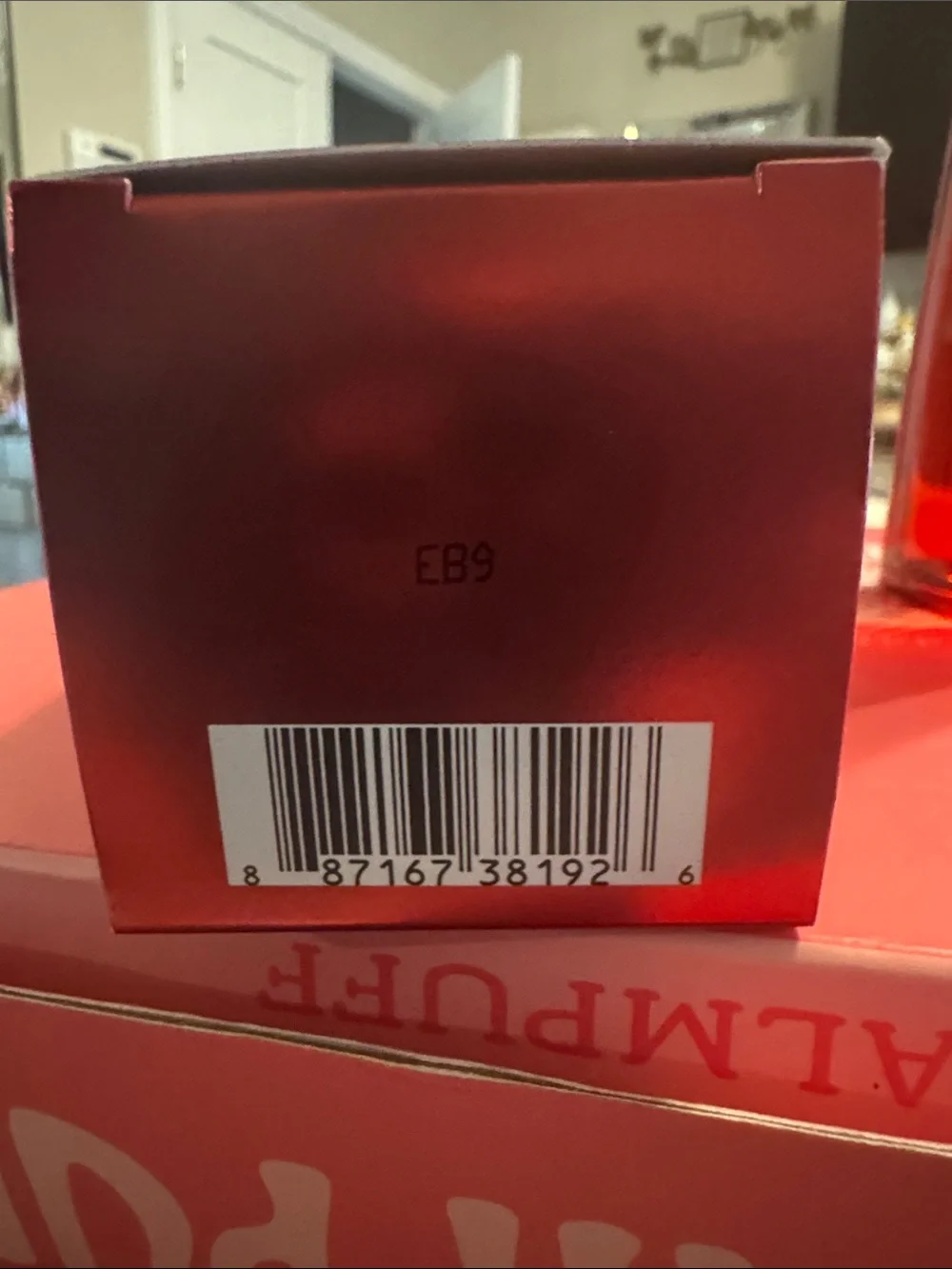 Estee Lauder Nutritious Red Hydration Essence - Red and Silver - Picture 2 of 4